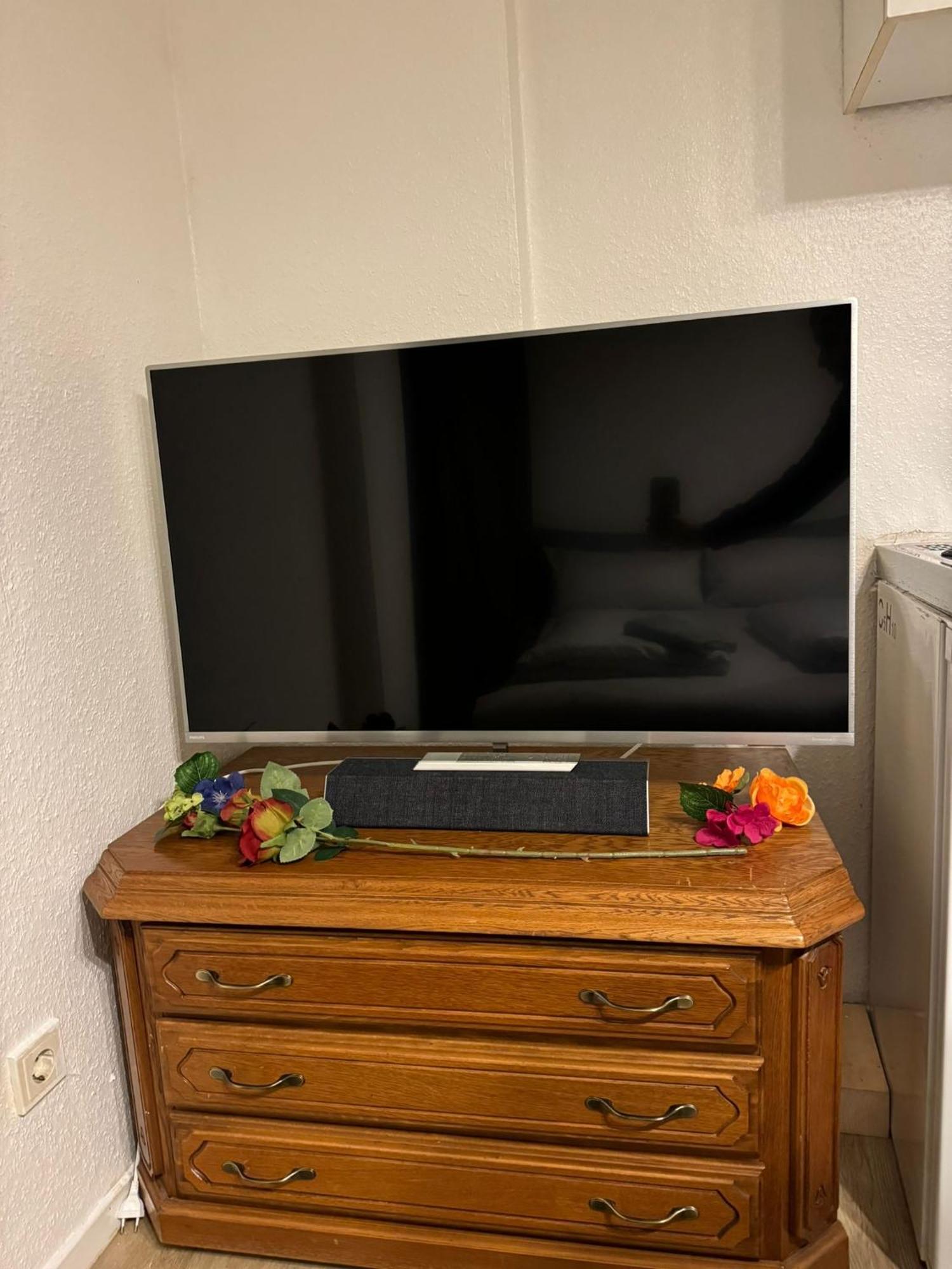Moebliertes Zimmer Mit Tv, Internet & Kompletter Ausstattung In Bonn-Mehlem Eksteriør billede